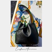 Our bucket bag in black and green

@ivanmattioli.photographer 

#cristianmarcucci #cristianmarcuccibag #bucketbag #madeinflorence #handmade